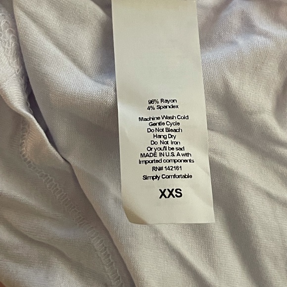 NWT LuLaRoe Solid White Tank top - Picture 3 of 5